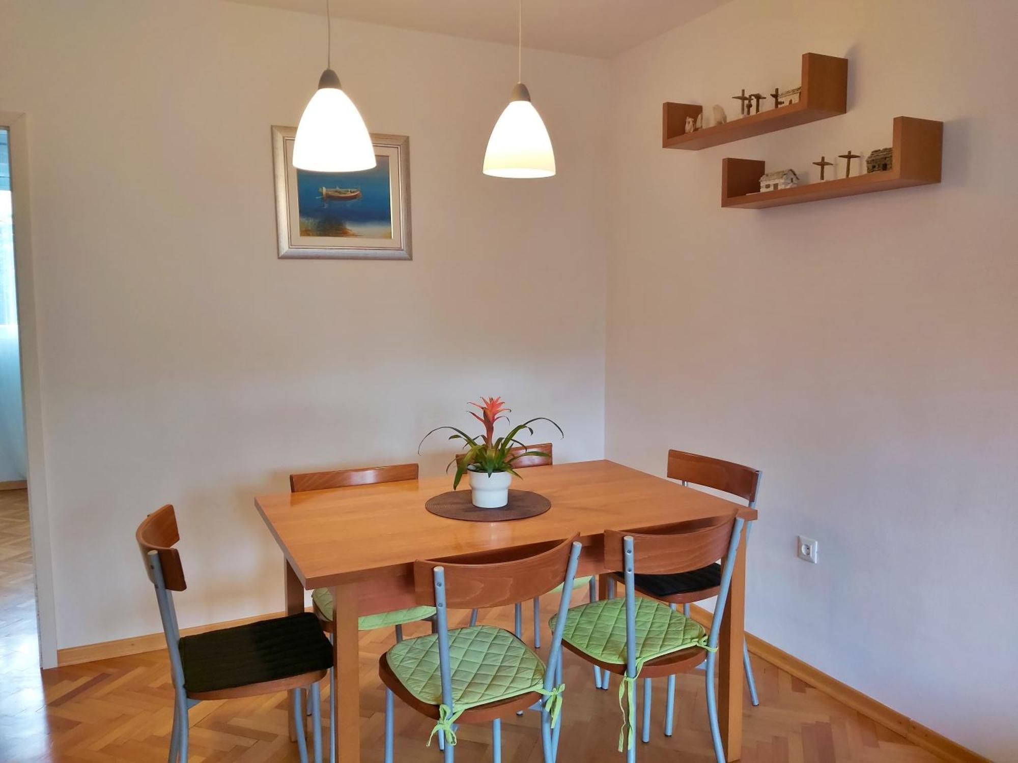 Apartment Anita โอมิช ห้อง รูปภาพ