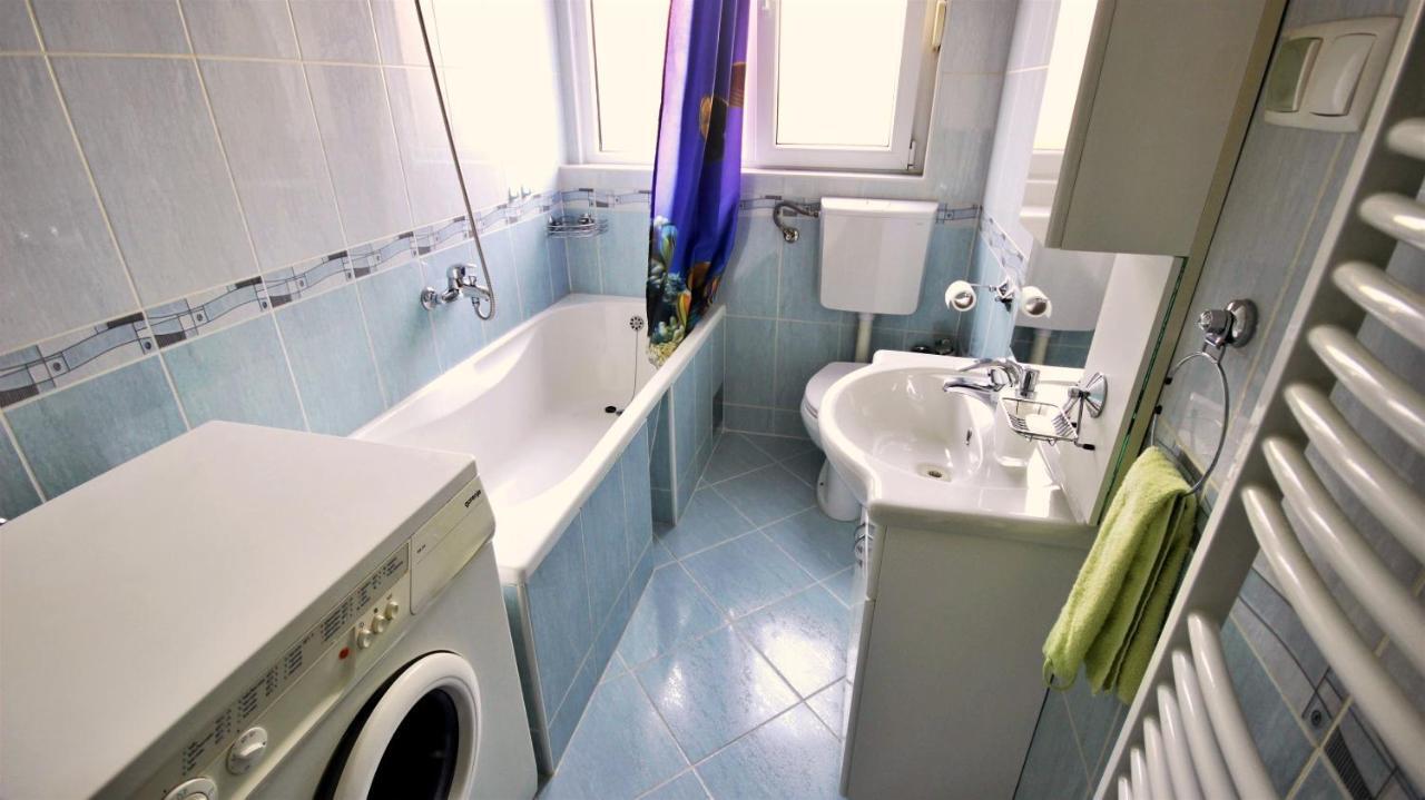 Apartment Anita โอมิช ภายนอก รูปภาพ